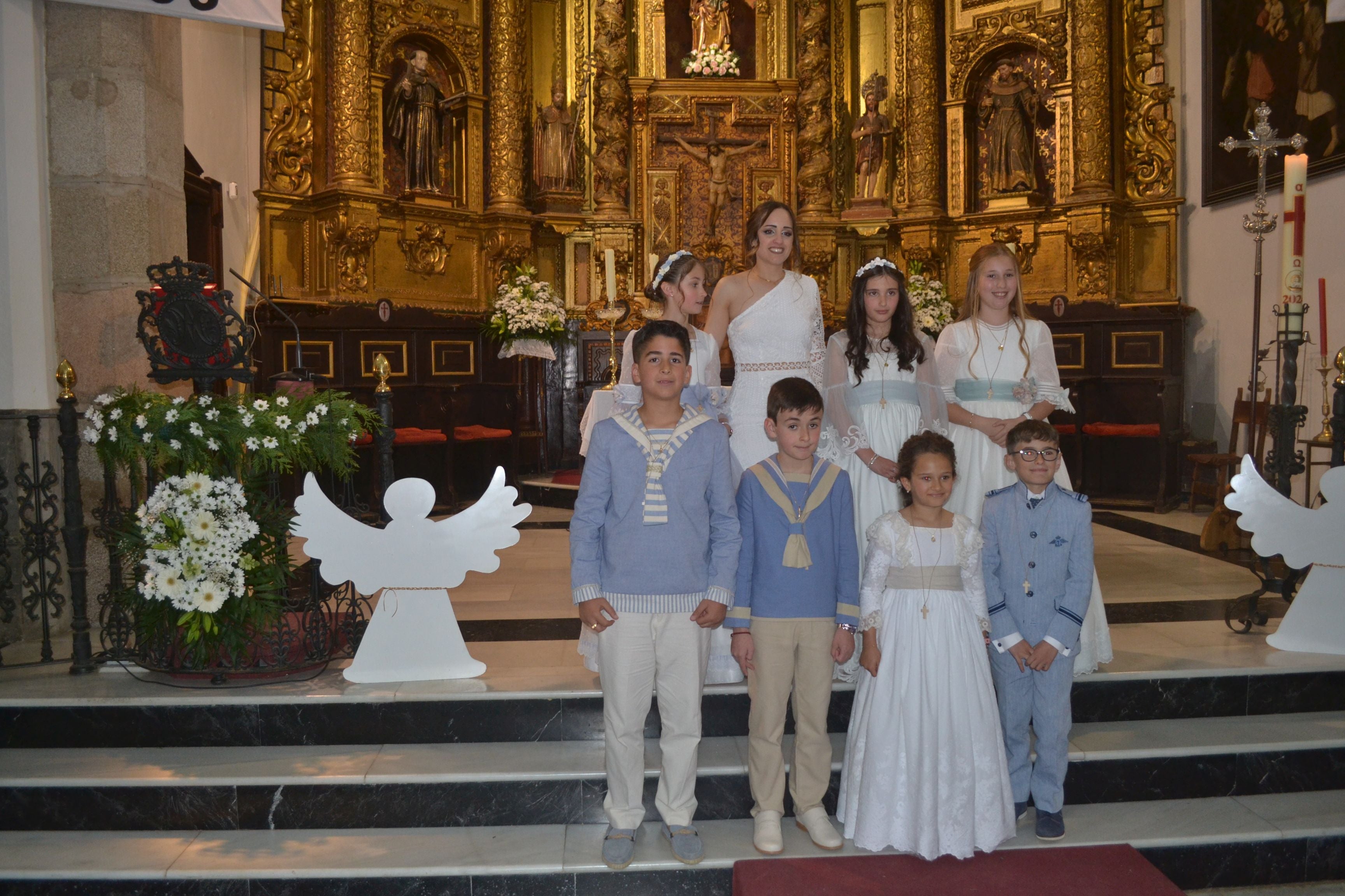 Un grupo con su catequísta