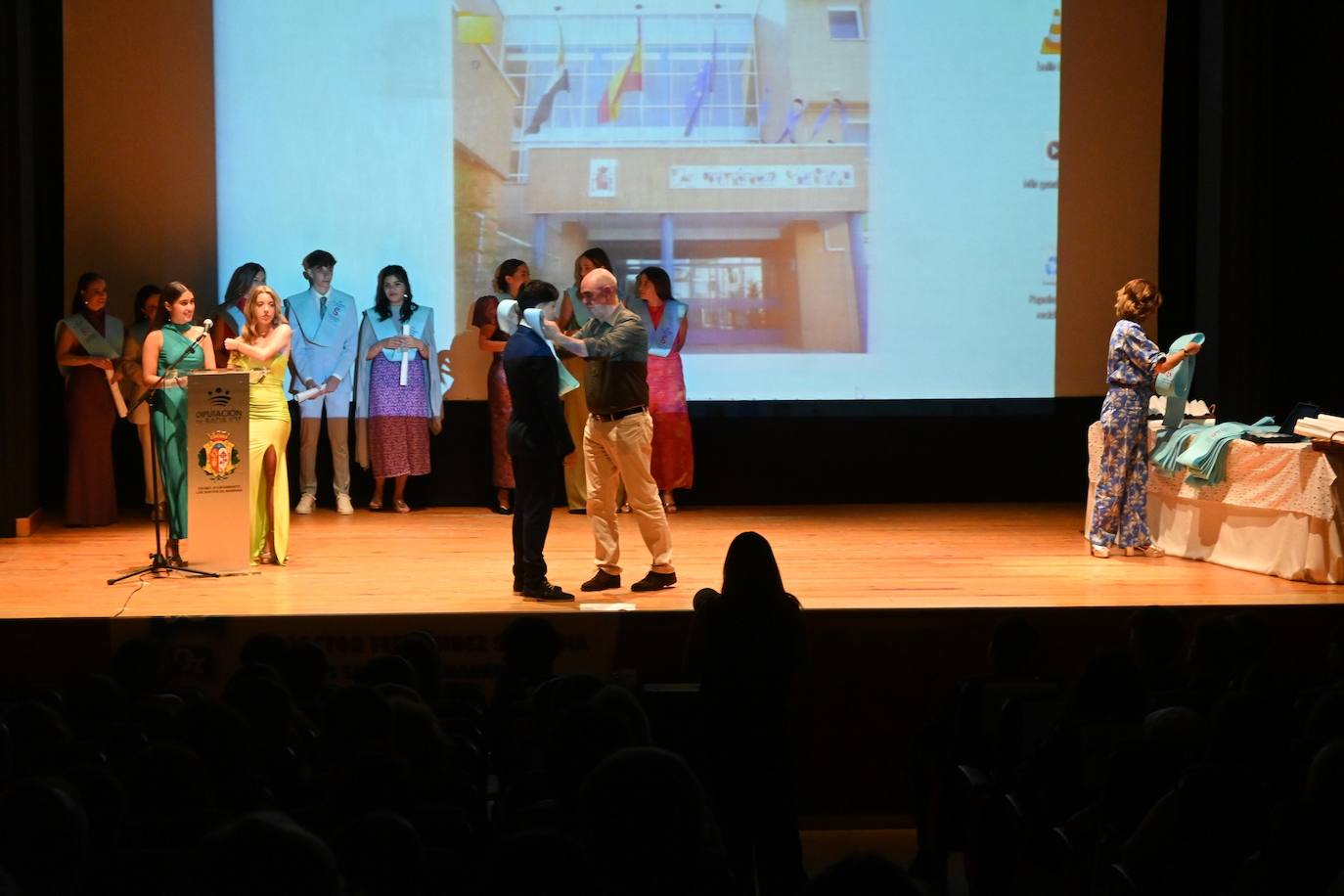 Im`osición de becas