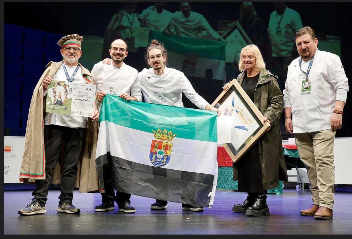 Premiados con el segundo premio y el mejor hojaldre