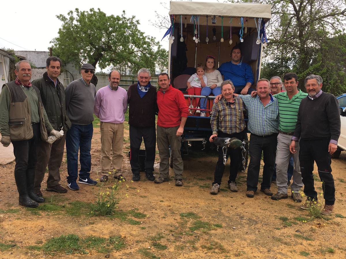 Los peregrinos fueron recibidos en 'Los Almendros' de la familia Sousa Llerena