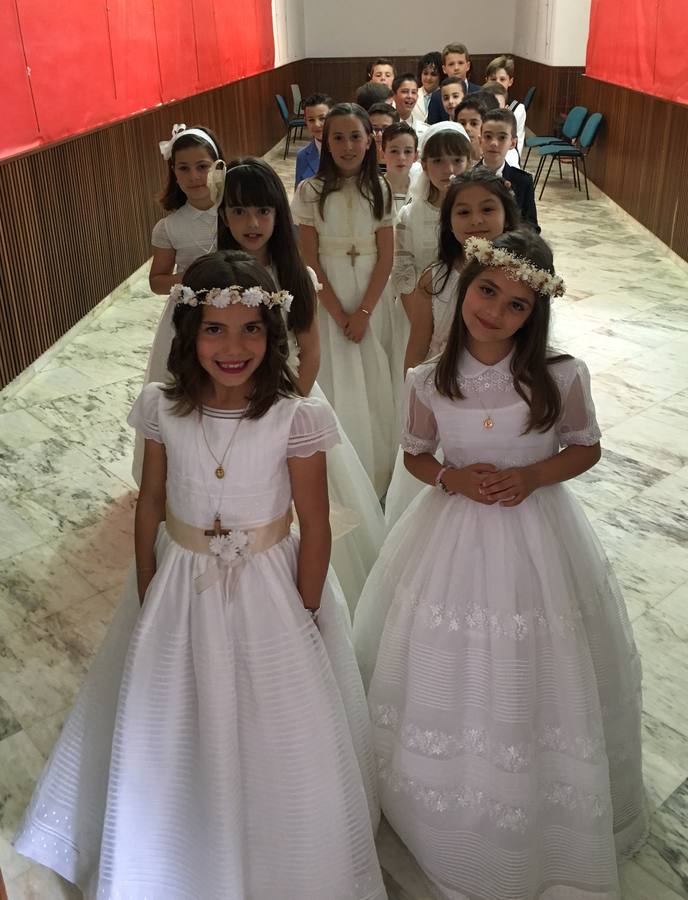 El último grupo de niños y niñas ya han celebrado su Primera Comunión