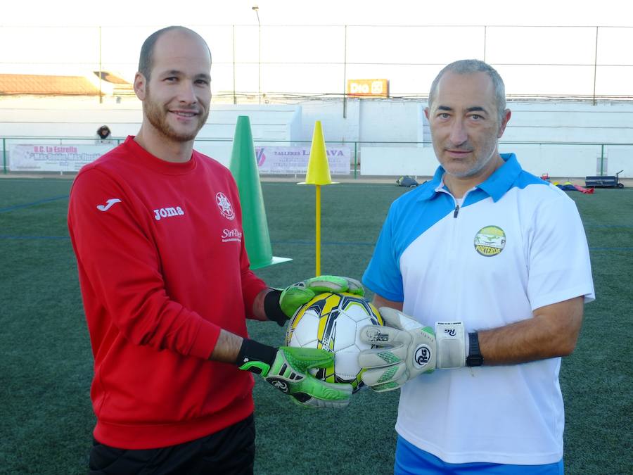 Ismael Guillén y Manu Vicente las caras de las escuela Xtreme Porteros en Los Santos de Maimona.