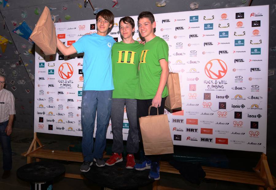 Podium santeño con Ruben en tercera psición y Sergio primero
