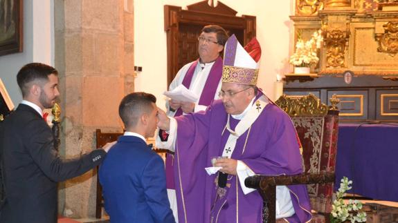 El Arzobispo ya ha confirmado en Los Santos 