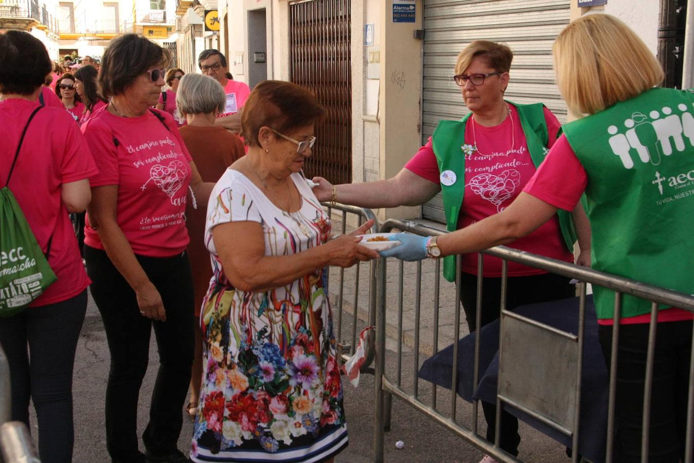 El 6 de octubre se celebró la V Marcha Rosa Contra el Cáncer de Mama de Malpartida de Cáceres, organizada por la junta local de Malpartida de Cáceres de la AECC, con la colaboración del Ayuntamiento de la localidad. Tras la marcha los asistentes disfrutaron de una degustación de migas, elaboradas por Juan García y voluntarias. Finalizaron con una exhibición de zumba y bodycombat.