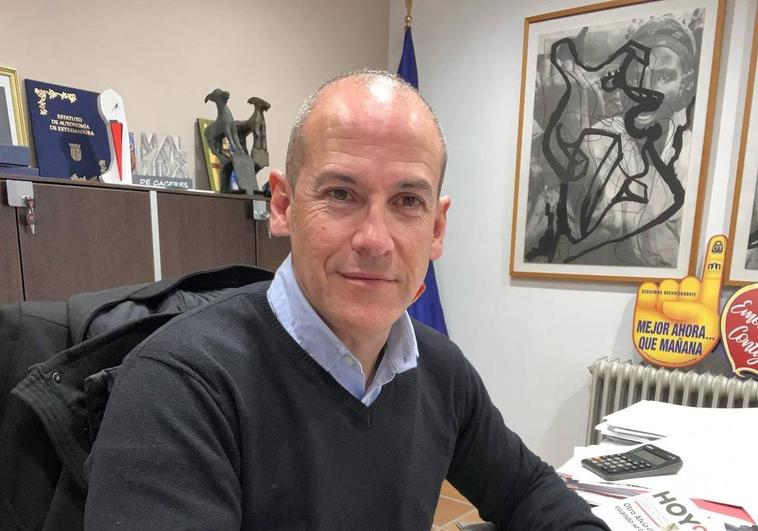 Alfredo Aguilera presenta la plataforma vecinal con la concurrirá a las próximas elecciones