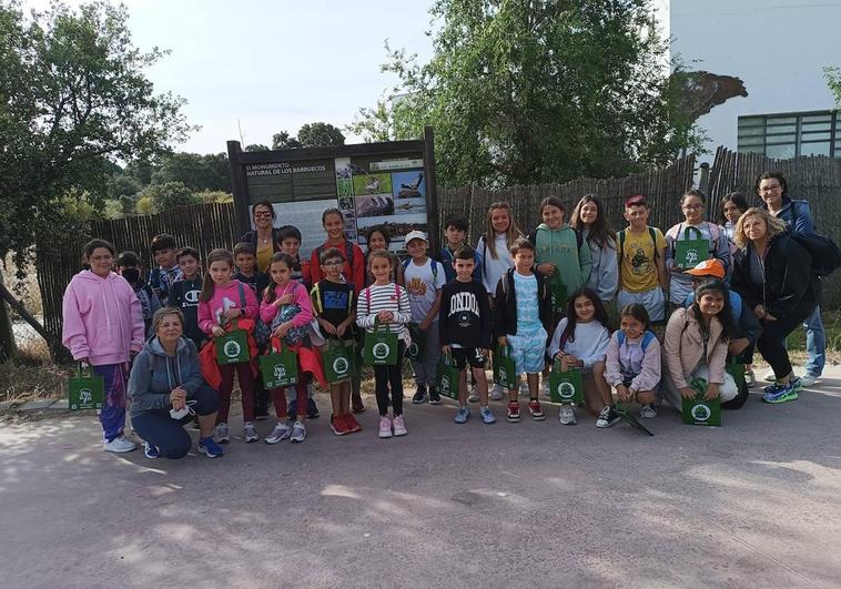 El CI de Malpartida de Cáceres celebra el Día Mundial del Reciclaje con un grupo de alumnos de Aldea Centenera