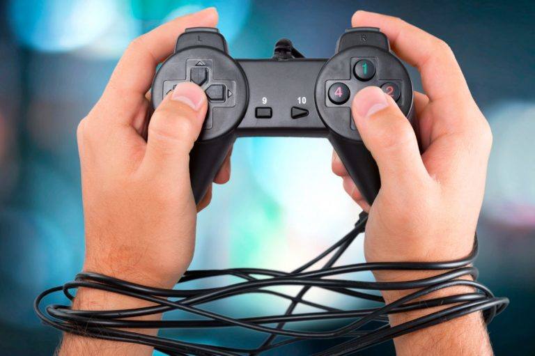Metáfora que refleja de qué forma influye en la vida diaria la adicción a los videojuegos / 