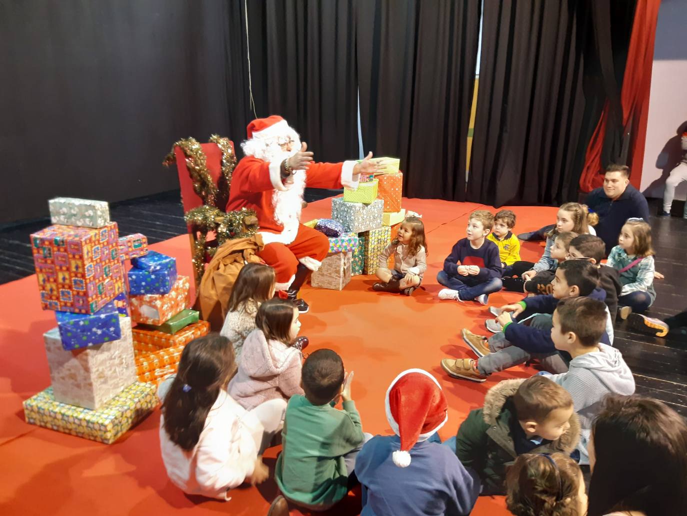 Recepción de Papá Noel en la Casa de la Cultura Massa Solís de Miajadas / 