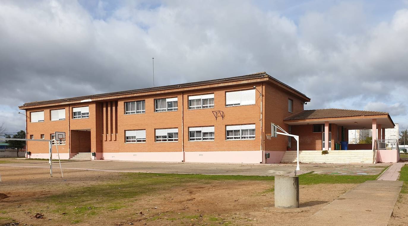 Colegio García Siñeriz de tercero a sexto de Primaria, situado en la Avenida García Siñeriz 