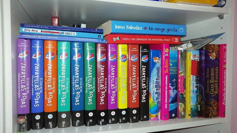 El pasado 23 de abril, con motivo del Día Internacional del libro, los miajadeños viajaron a través de la lectura a los lugares más insospechados. Adultos y niños 'se saltaron el confinamiento' para ir donde su imaginación les llevó, ya que leer un buen libro es la única forma de viajar y vivir aventuras sin tener que salir de casa, y este año más que nunca. Muchos vecinos quisieron compartir sus aventuras y mostrar la importancia de este día. 