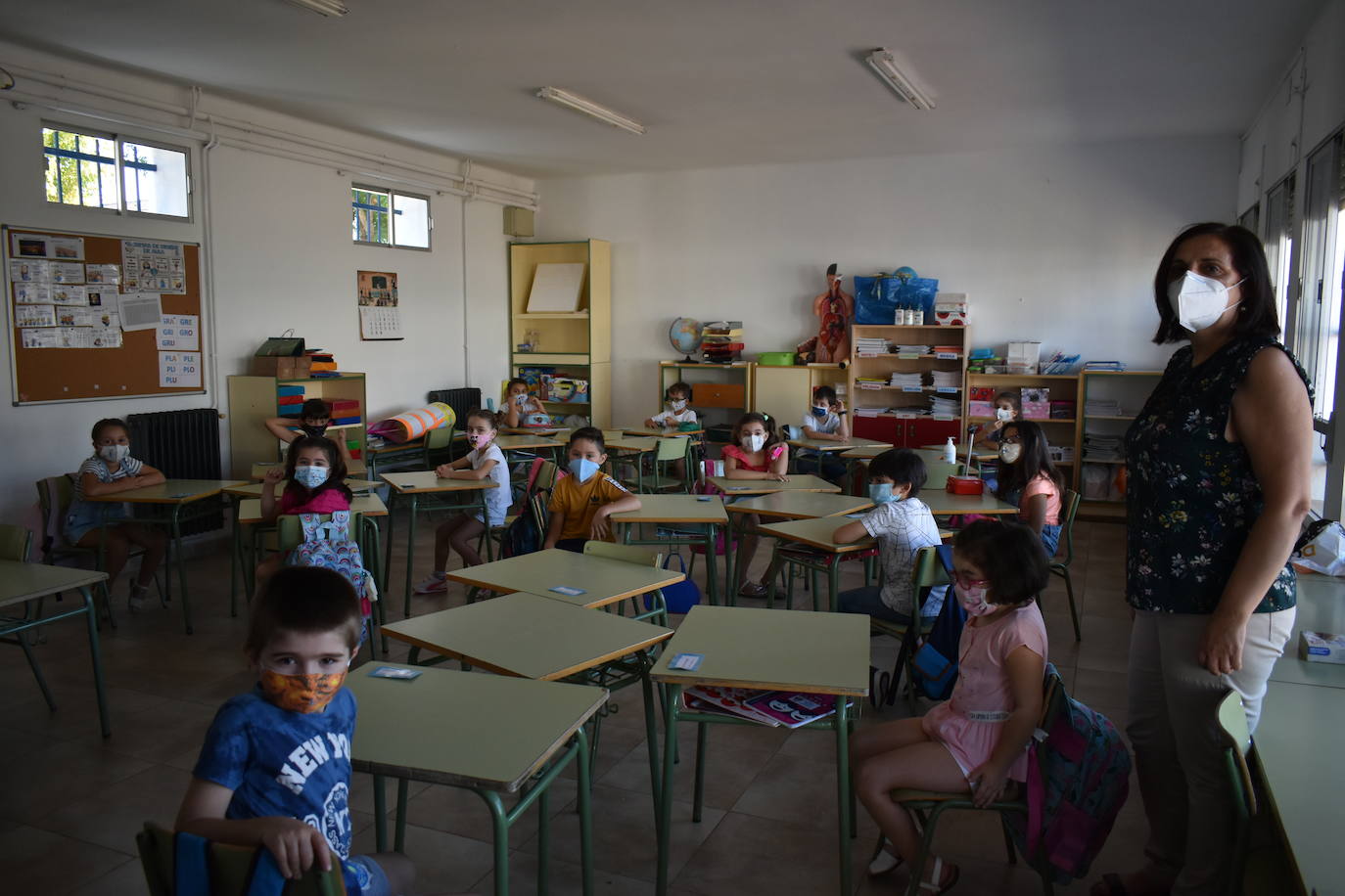 Los colegios miajadeños García Siñeriz, Nuestra Señora de Guadalupe y Sagrado Corazón de Jesús y María Inmaculada, junto con el IES Gonzalo Torrente Ballester y los centros de educación infantil, han abierto sus puertas para dar la bienvenida a sus alumnos, una bienvenida más calurosa que nunca: «Tenemos que intentarlo».