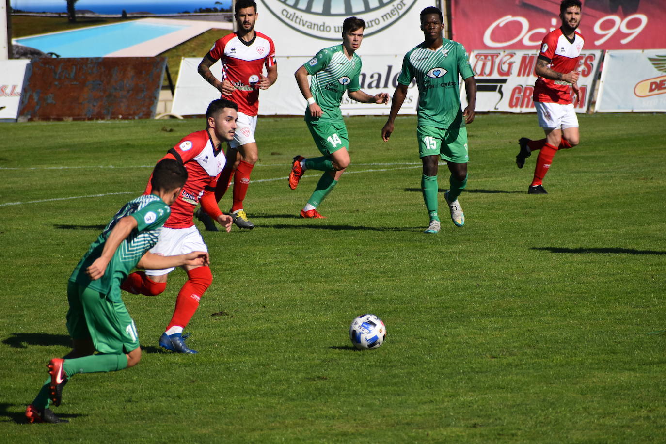 El C.D. Miajadas ha conseguido dar la vuelta al marcador y arrebatarle el partido a la U.D. Fuente de Cantos con un 2-1, que remontó el gol de Lyvann en el primer minuto de partido con un controvertido tanto de Edu Salles y un sentenciador gol de Matheus 