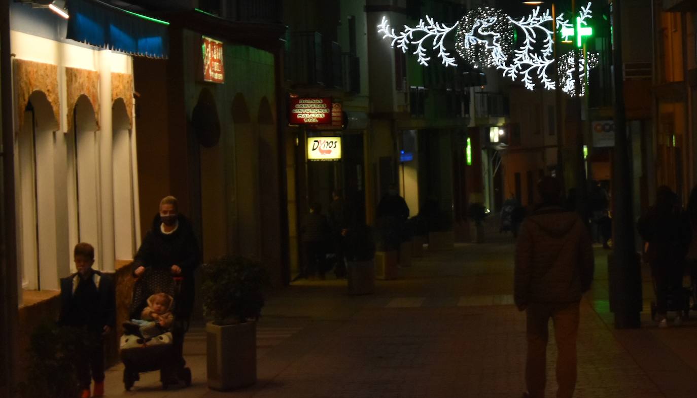 Avenida Trujillo, una de las principales zonas de comercio y hostelería de Miajadas 