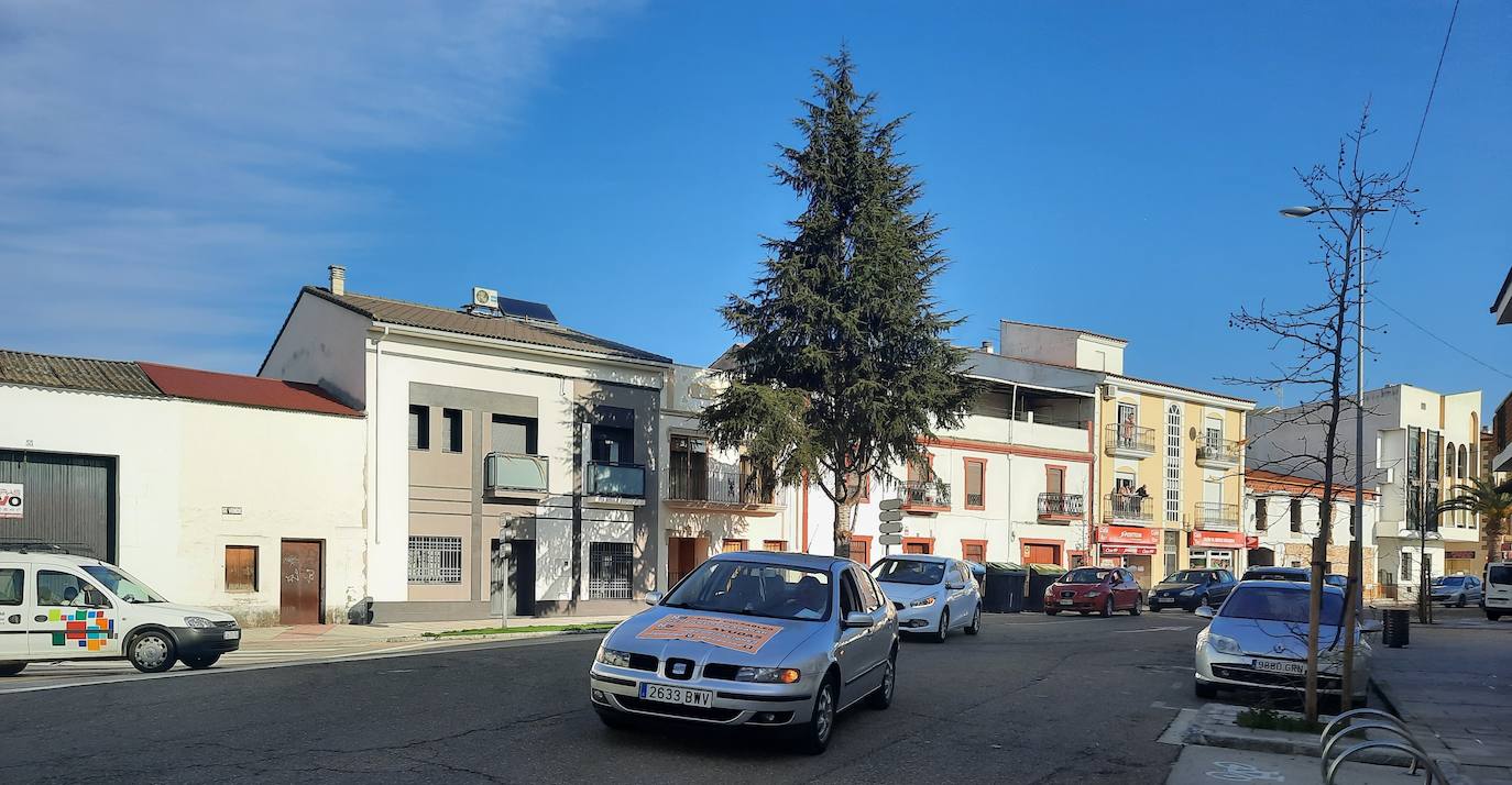 Las bocinas de los empresarios de Miajadas inundan la localidad