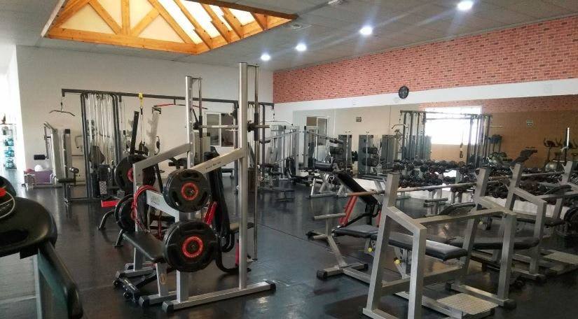 El cierre de negocios se extiende al sector cultural y al deportivo
