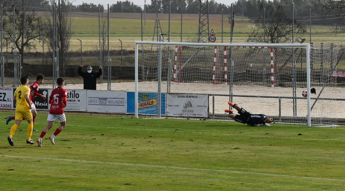 Penalti marcado por Edu Salles al Racing Valverdeño 