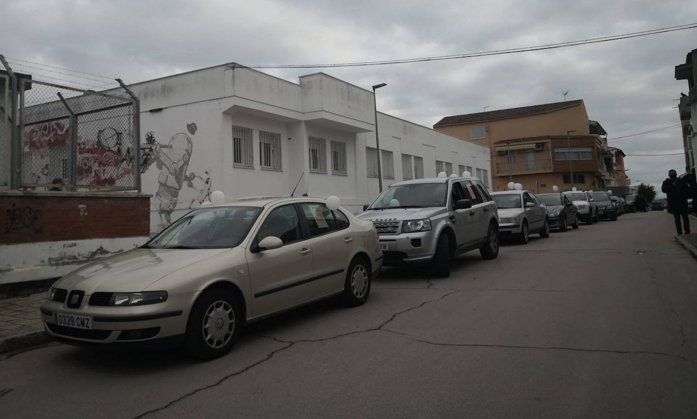 Comienzo de la caravana reivindicativa en Miajadas 