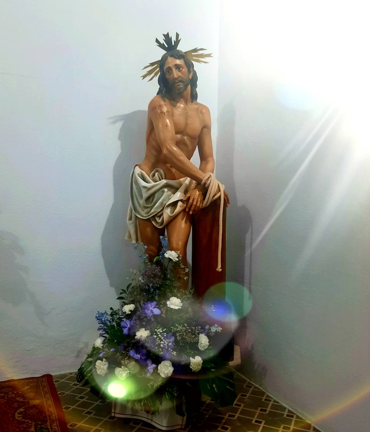 Miajadas ha vivido esta Semana Santa atípica en el interior de los templos, centrada en una 'reflexión interior'. Una situación que consideran una 'lección de vida' para entender y profundizar aspectos de la vida como el amor, la entrega, la pasión y la cruz presentes en los misterios de la vida de Cristo. 