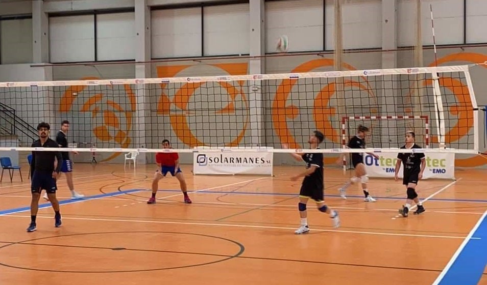 Entrenamiento del equipo en el pabellón valenciano 