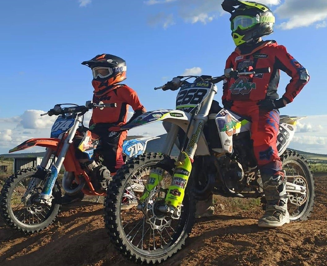Samuel Tapia (derecha) en una de las sesiones de entrenamiento 