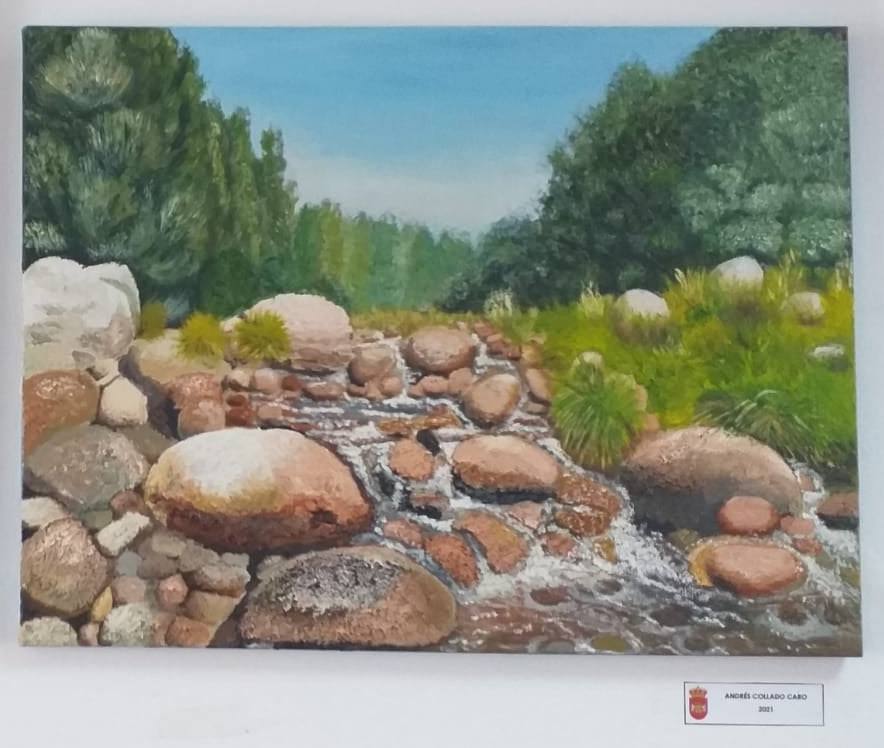 Alonso de Ojeda acogió durante su semana cultural una exposición en la que los visitantes pudieron admirar las obras de los artistas locales, alumnos del curso de pintura de la Universidad Popular. Un total de 28 cuadros, tanto en óleo como en acuarela. 