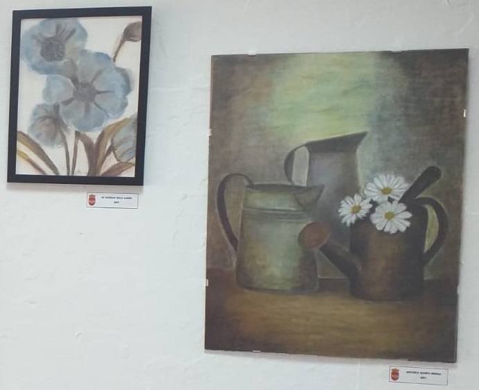 Alonso de Ojeda acogió durante su semana cultural una exposición en la que los visitantes pudieron admirar las obras de los artistas locales, alumnos del curso de pintura de la Universidad Popular. Un total de 28 cuadros, tanto en óleo como en acuarela. 