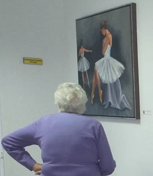 Alonso de Ojeda acogió durante su semana cultural una exposición en la que los visitantes pudieron admirar las obras de los artistas locales, alumnos del curso de pintura de la Universidad Popular. Un total de 28 cuadros, tanto en óleo como en acuarela. 