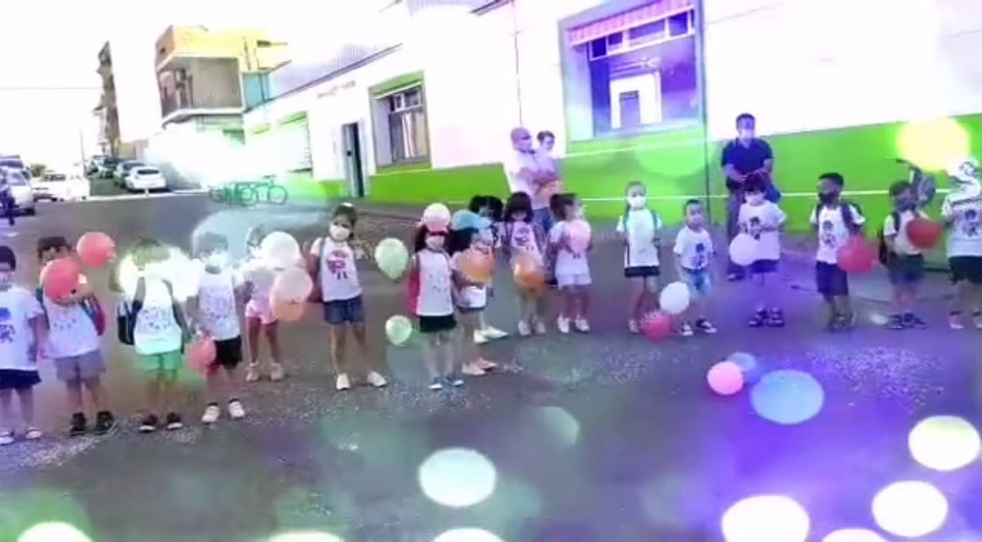 El alcalde, Antonio Díaz, felicita a los alumnos miajadeños por su fuerza y responsabilidad durante este curso