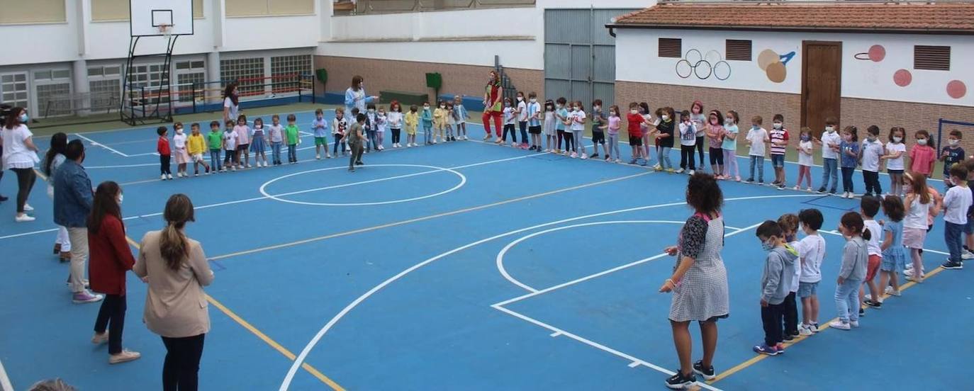 Los alumnos más pequeños del colegio Sagrado Corazón de Jesús y María Inmaculada 