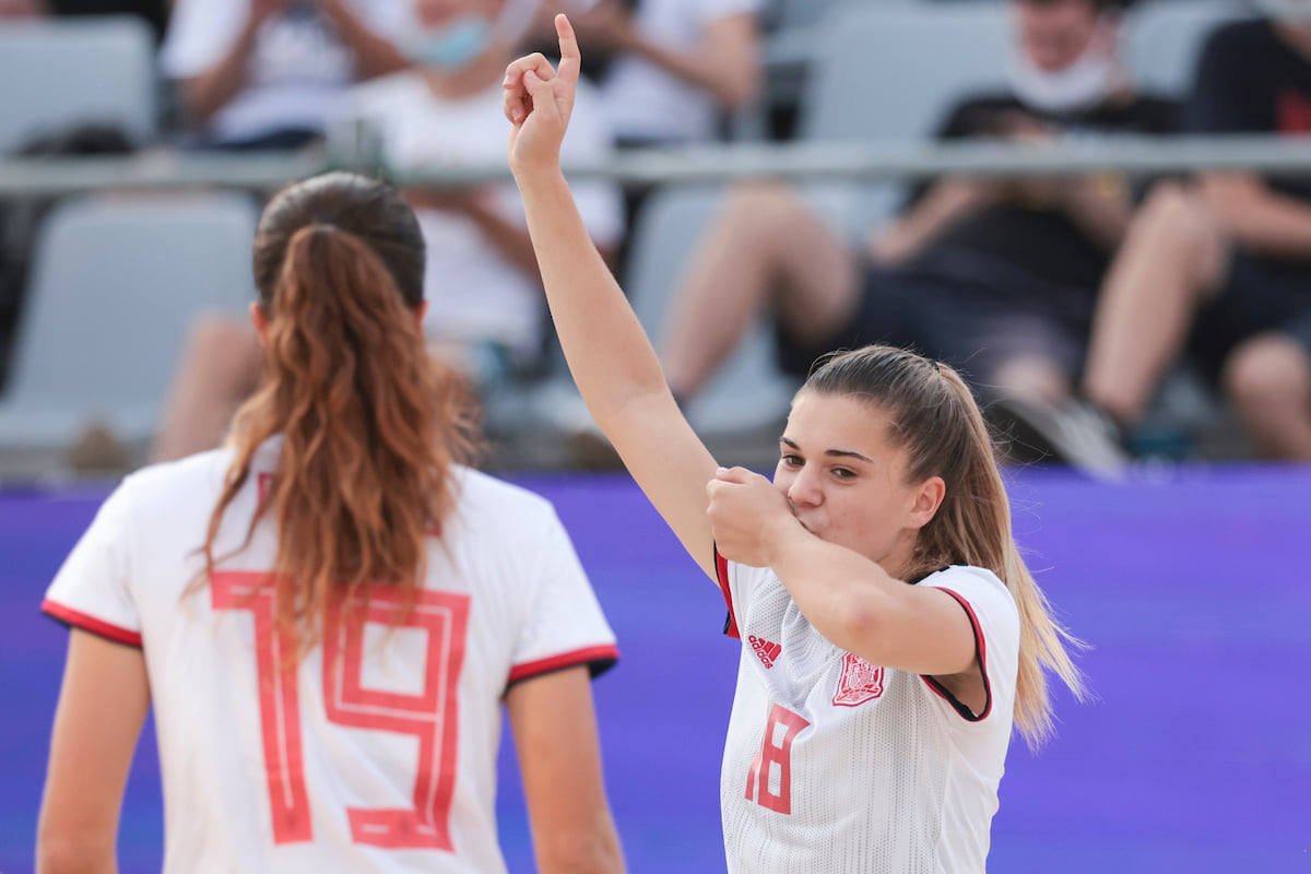 María Barquero tras anotar un gol 