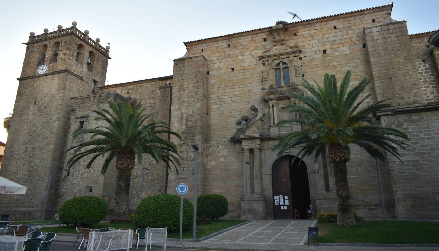 La Iglesia de Santiago, proclamada Bien de Interés Cultural, es uno de los emblemas arquitectónicos de Miajadas 