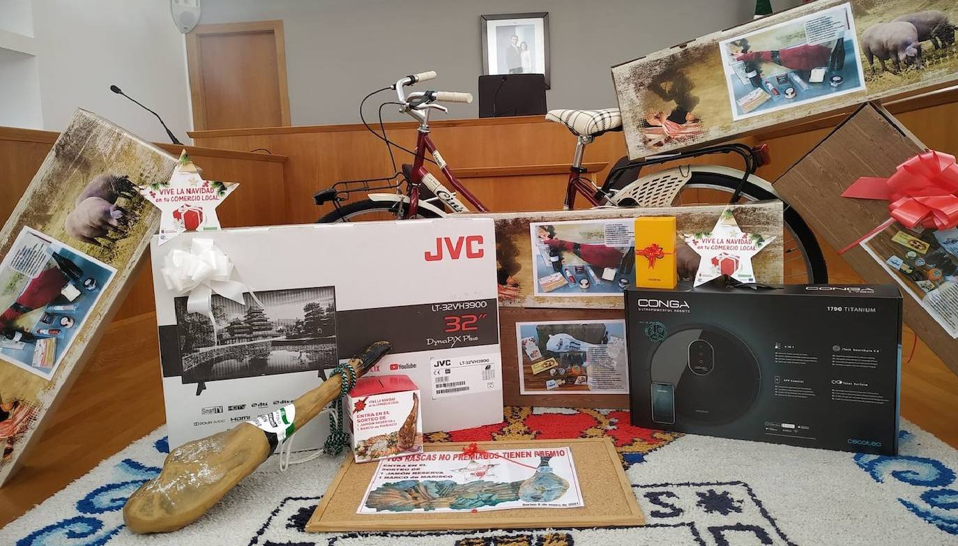 Premios escondidos en los rascas navideños del comercio de Miajadas 