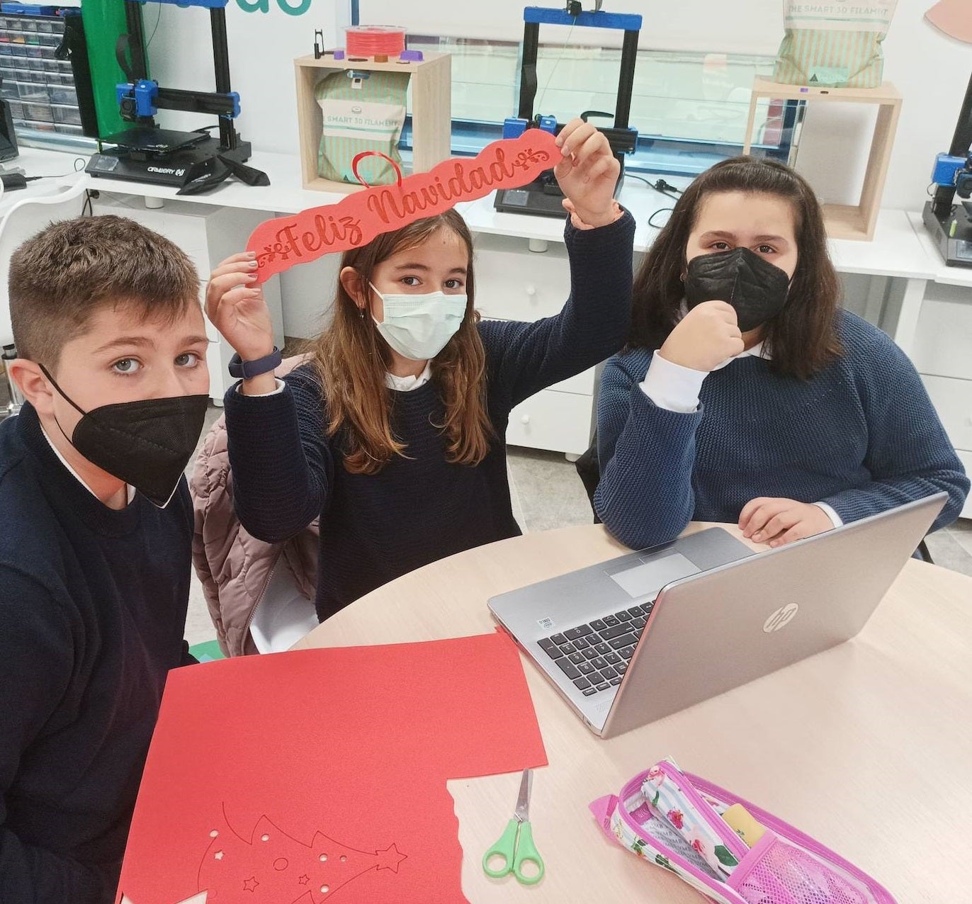 Alumnos de 5º de Primaria del colegio Sagrado Corazón de Jesús y Mª Inmaculada de Miajadas en el Circular FAB 