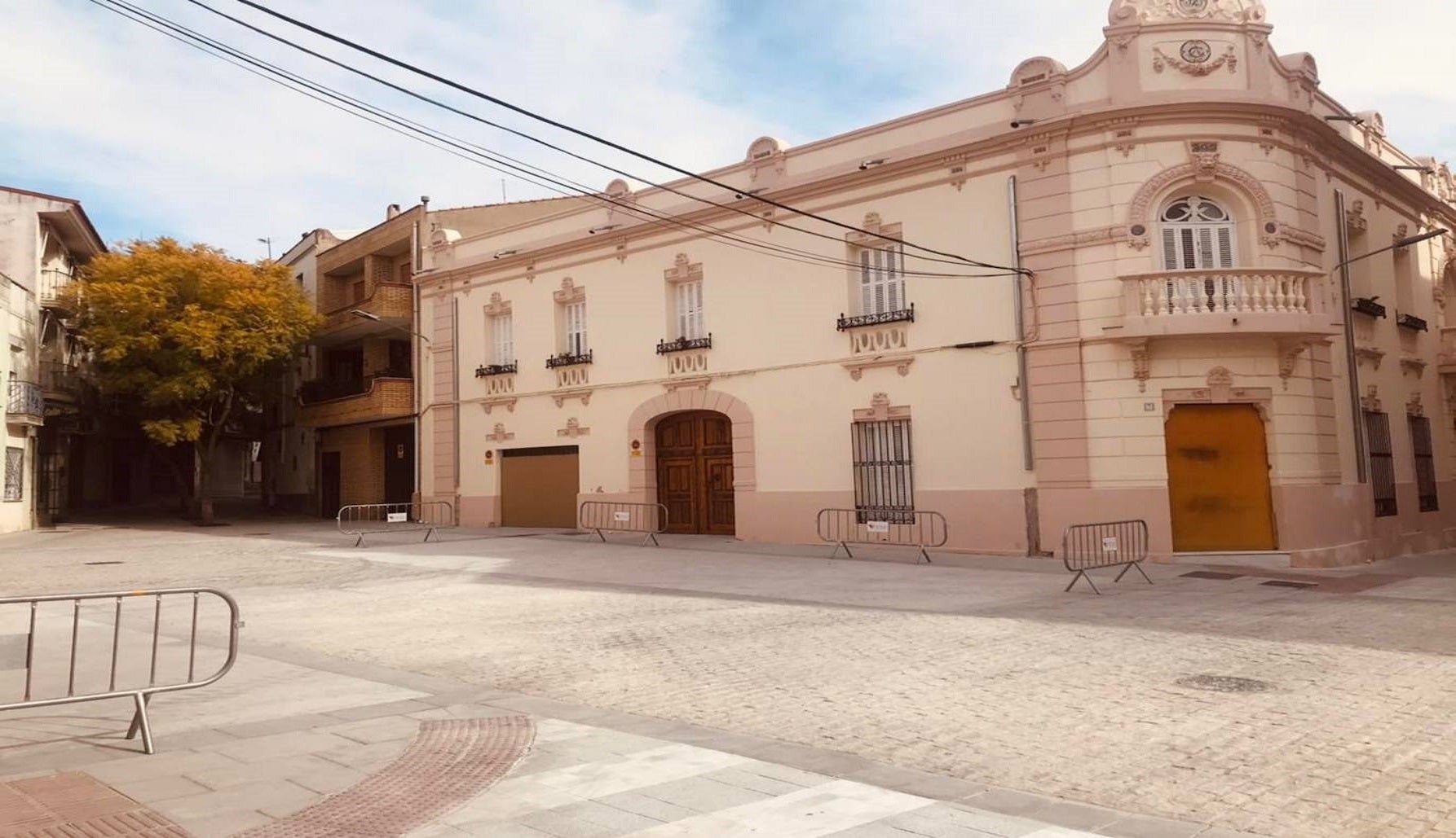 Plataforma única en la plaza Rollo Blanco 