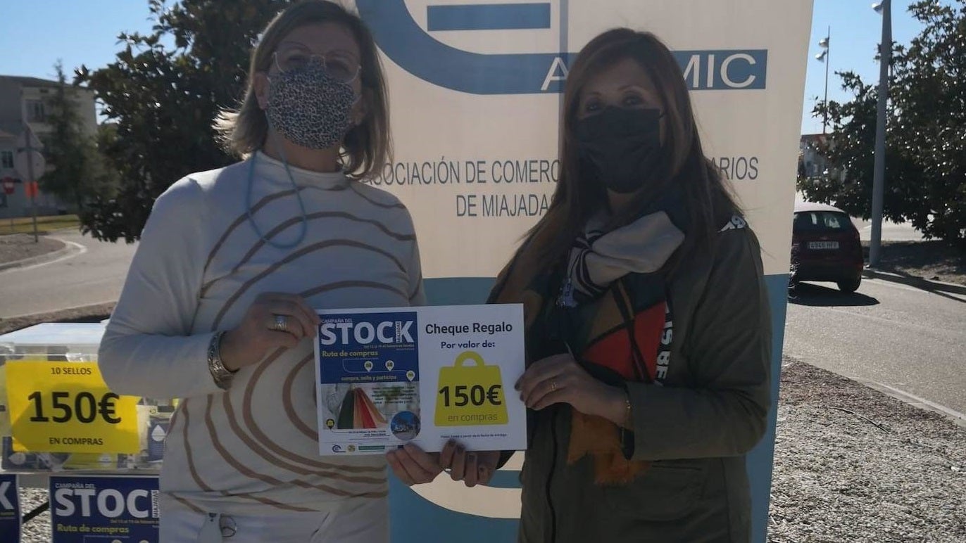 Raquel Marroquín, ganadora del cheque de 150 euros de la campaña del stock 