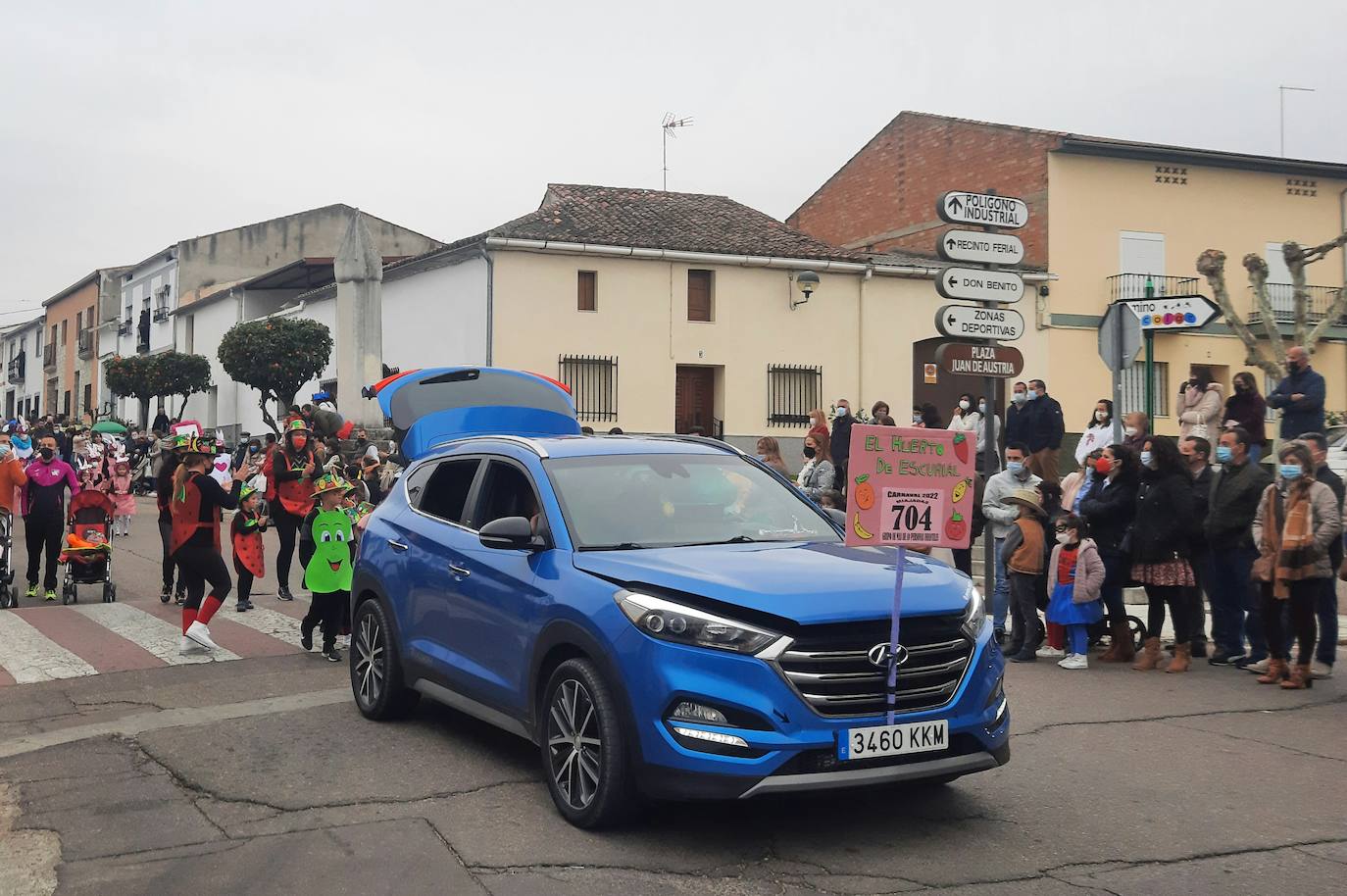 Miajadas ha vuelto a celebrar su gran Carnaval, lo ha vivido por todo lo alto y lo ha despedido con todos los honores. El desfile del sábado devolvió la alegría a las calles de la localidad entre música y color, y el entierro de la sardina ofreció risas y un final dulce para la vuelta de esta celebración. 