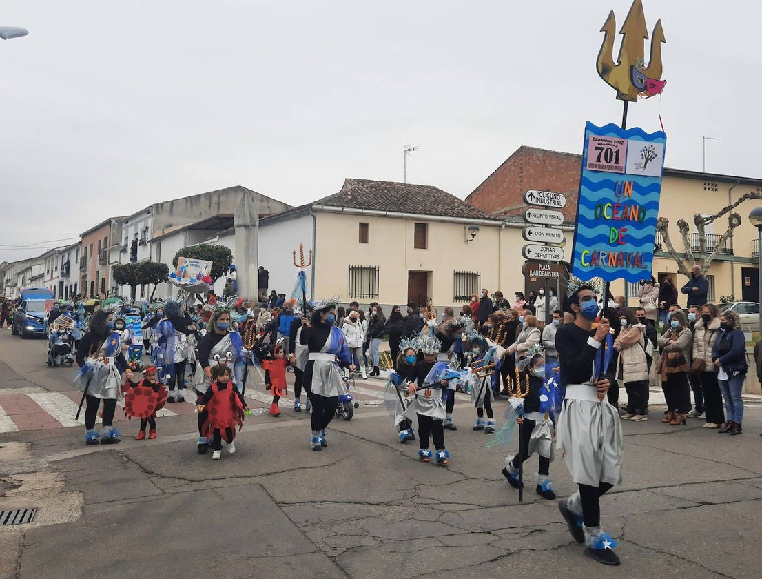 Miajadas ha vuelto a celebrar su gran Carnaval, lo ha vivido por todo lo alto y lo ha despedido con todos los honores. El desfile del sábado devolvió la alegría a las calles de la localidad entre música y color, y el entierro de la sardina ofreció risas y un final dulce para la vuelta de esta celebración. 
