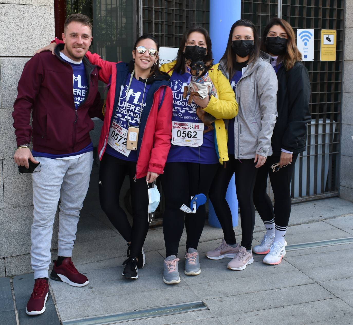 El pasado sábado 5 de marzo Miajadas acogió con antelación su tradicional marcha por el Día Internacional de la mujer, 8 M, en la que miajadeños y miajadeñas marcaron juntos el camino por la igualdad entre hombres y mujeres. Tras la marcha participaron en una Master Class de Zumba y entraron en el sorteo de una bicicleta, cuya ganadora fue Beatriz Barquilla. 