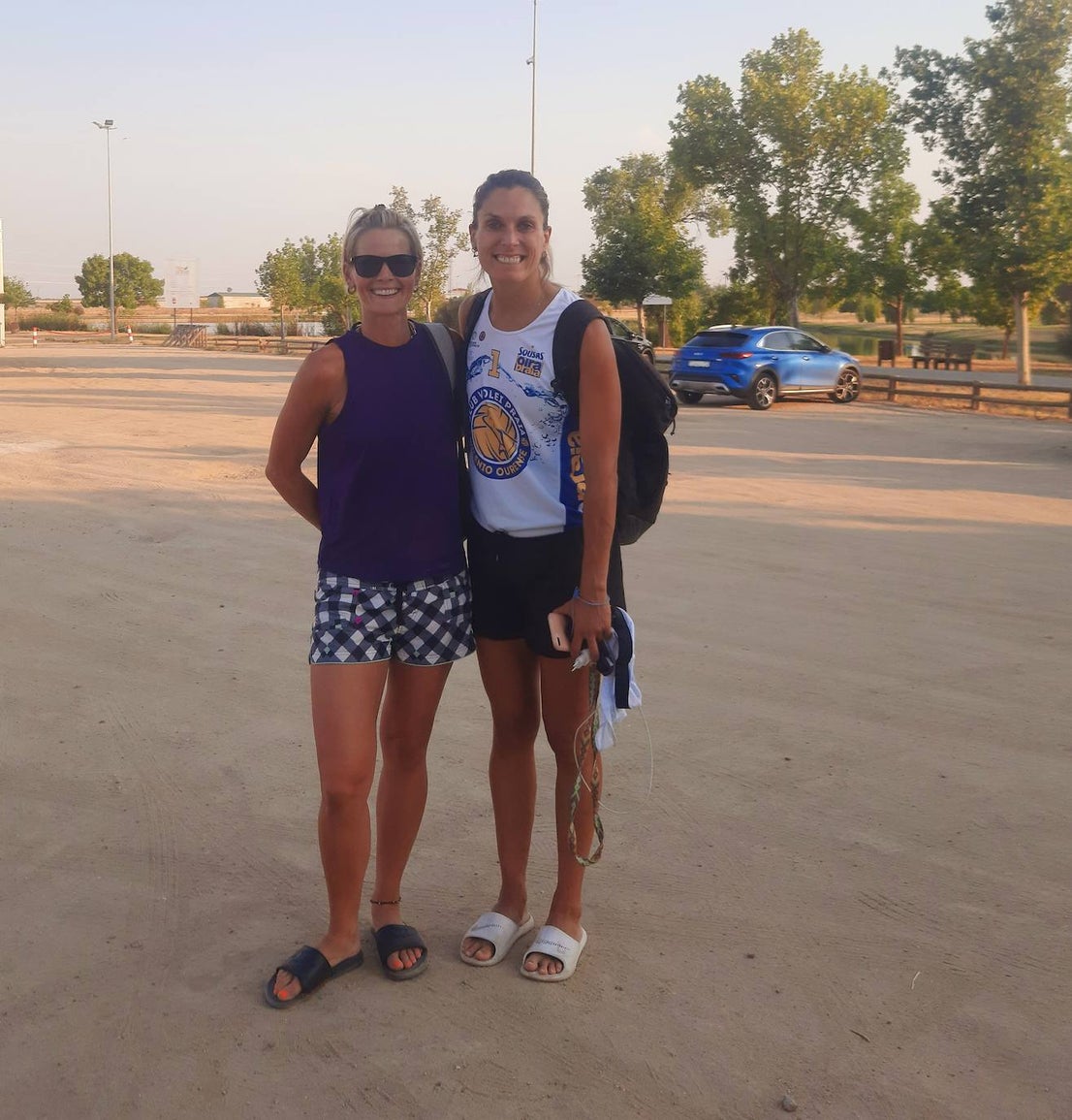 Las pistas de arena de Miajadas acogieron ayer el I Torneo de Extremadura de Voley Playa 2022, en el que participaron 40 jugadores en categoría femenina y masculina y que fue puntuable para el Campeonato de España. Las semifinales y las finales se disputaron por la tarde. 
