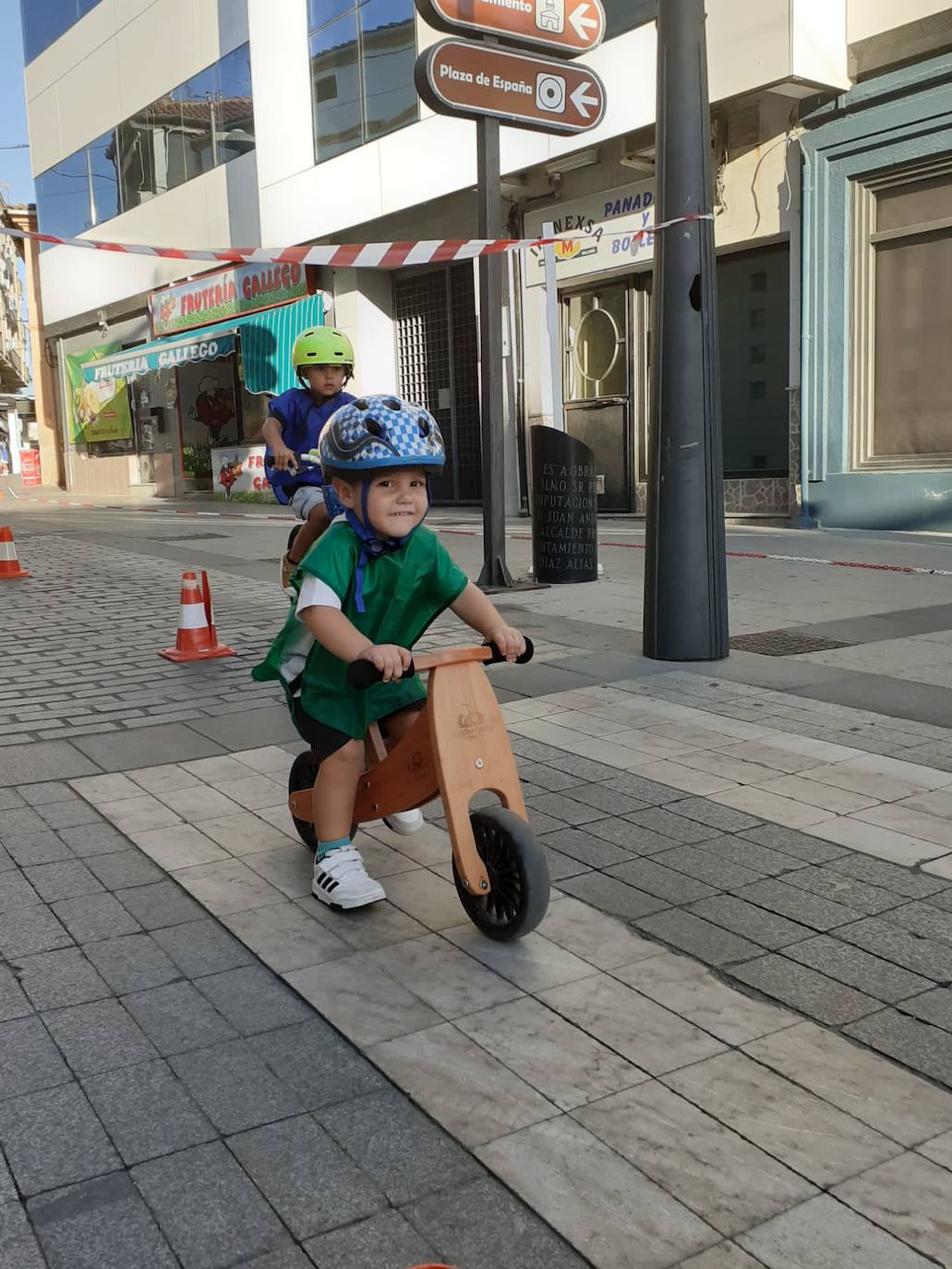 Miajadas ha vivido este 2022 su mejor Semana Europea de la Movilidad, al menos hasta la fecha, porque el municipio se supera año tras año. Mayores y pequeños disfrutaron durante dos semanas de gymkanas fotográficas, rutas andando o en bicicleta, concursos, ludotalleres, y premios a su compromiso con la sostenibilidad, entre otras muchas actividades. 