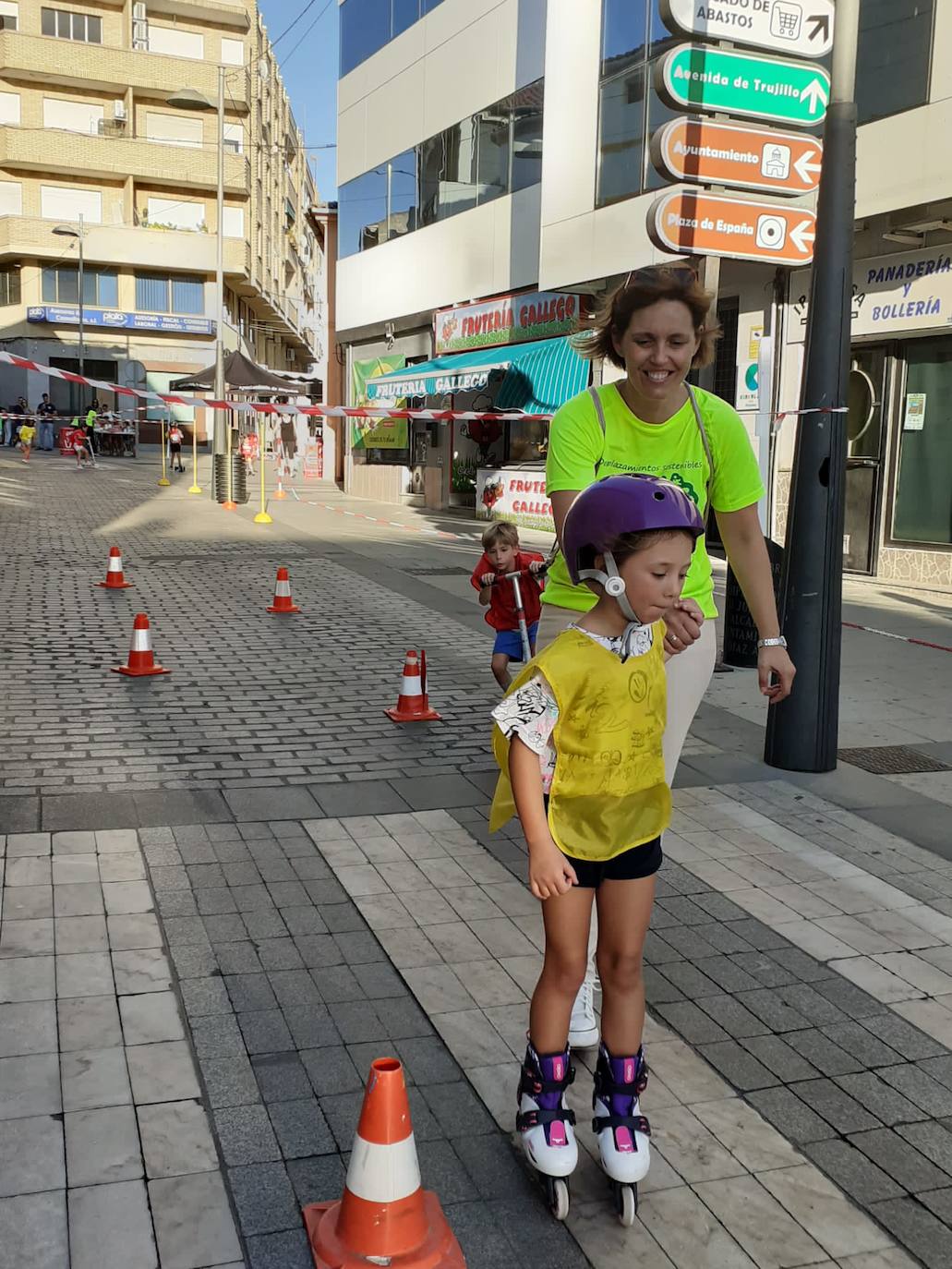 Miajadas ha vivido este 2022 su mejor Semana Europea de la Movilidad, al menos hasta la fecha, porque el municipio se supera año tras año. Mayores y pequeños disfrutaron durante dos semanas de gymkanas fotográficas, rutas andando o en bicicleta, concursos, ludotalleres, y premios a su compromiso con la sostenibilidad, entre otras muchas actividades. 