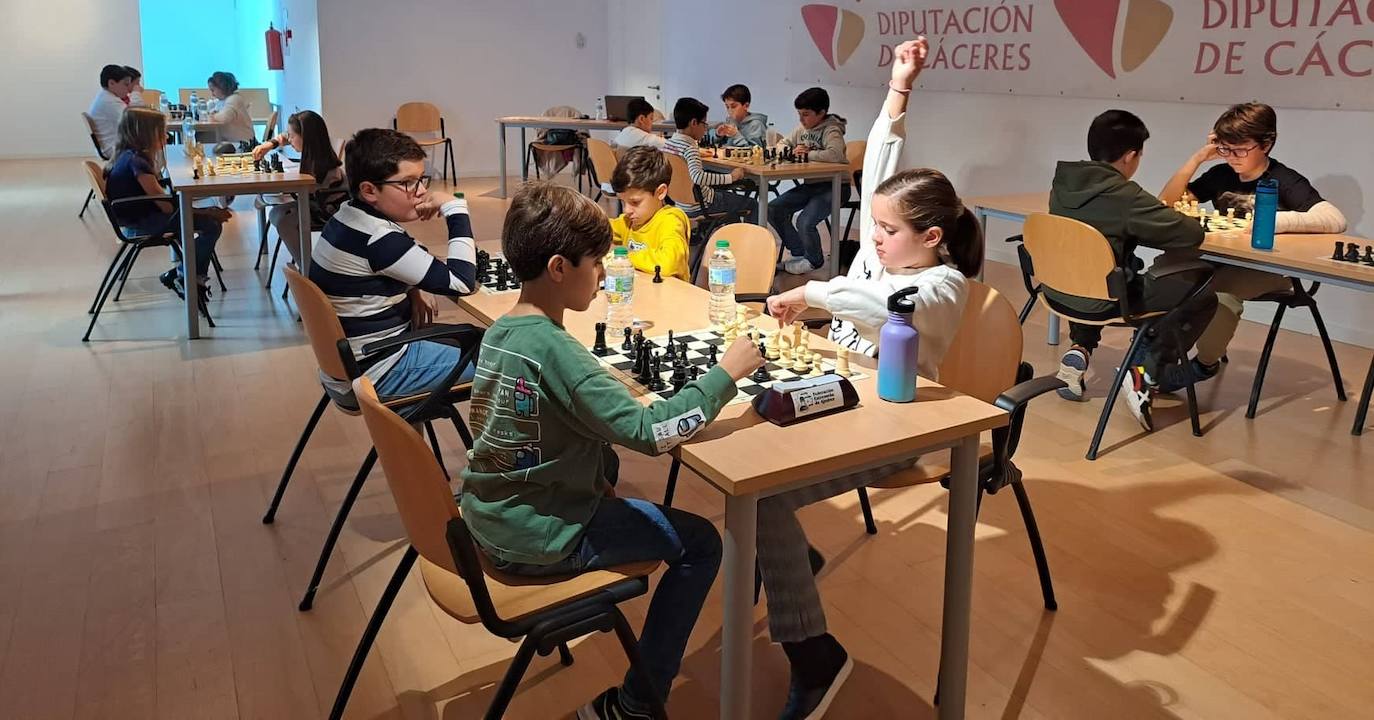 Prueba Infantil del Torneo de Ajedrez en el Palacio Obispo Solís de Miajadas 
