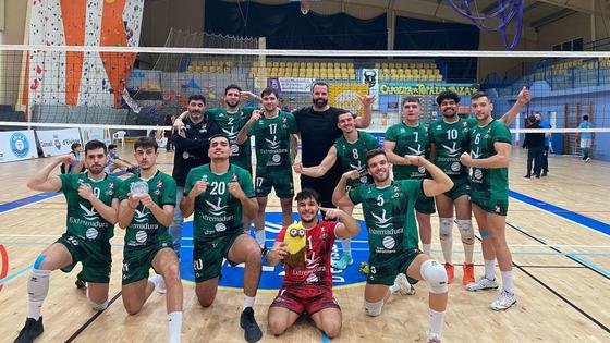 Victoria directa del Extremadura Grupo Laura Otero ante el Ibiza Voley