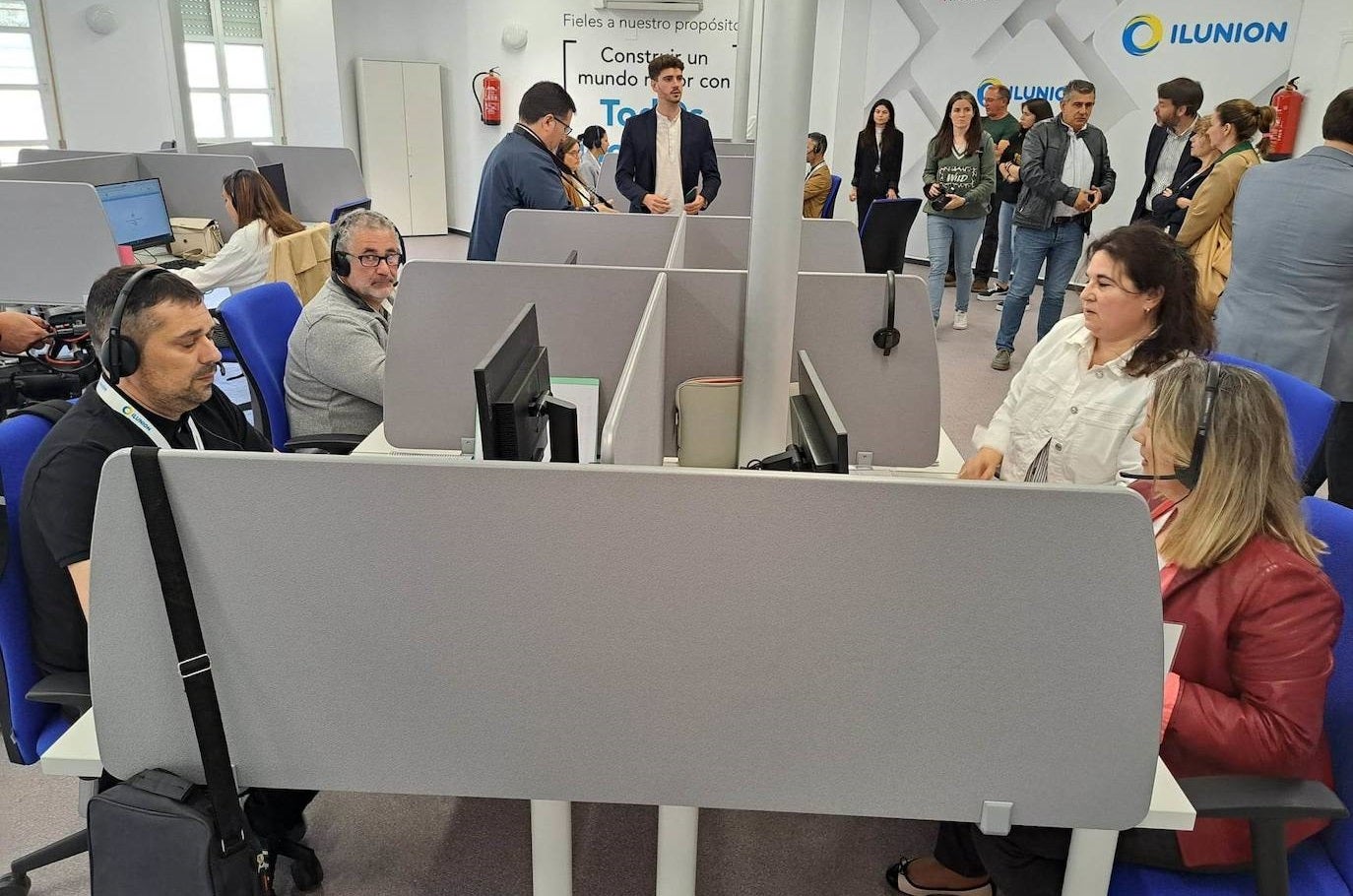 Trabajadores del Call Center inaugurado en Miajadas