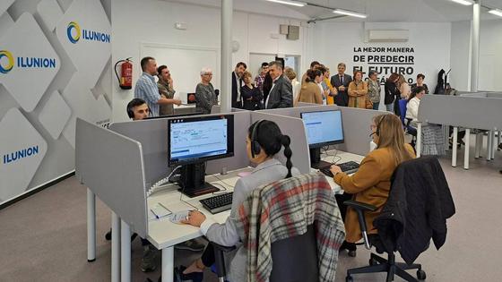 Miajadas inaugura un Centro Regional de Atención al Cliente atendido por 10 personas con discapacidad
