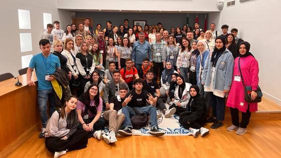 Alumnos Erasmus de Turquía, Italia y Grecia visitan el ayuntamiento de Miajadas