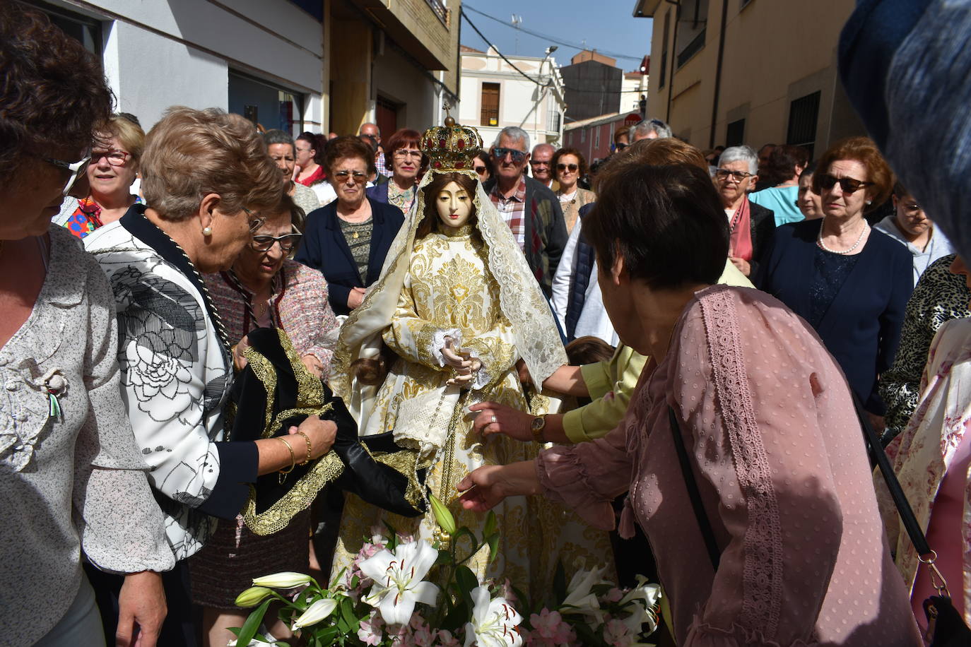 Los miajadeños volvieron a celebrar el reencuentro entre Jesús Resucitado y la Santa Madre