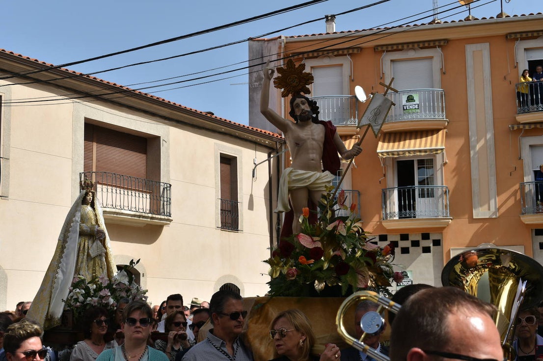 Los miajadeños volvieron a celebrar el reencuentro entre Jesús Resucitado y la Santa Madre