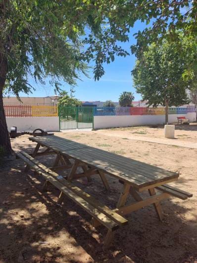 Los colegios García Siñeriz y Ntra. Sra. de Guadalupe incorporan merenderos en el patio